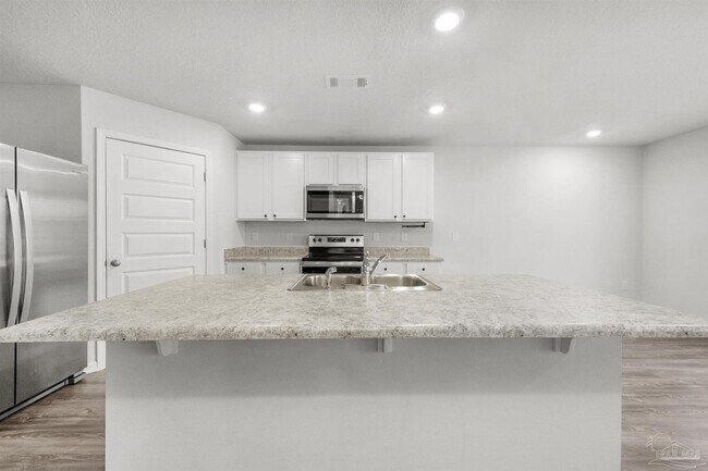 Foto del edificio - 5280 Peach Dr