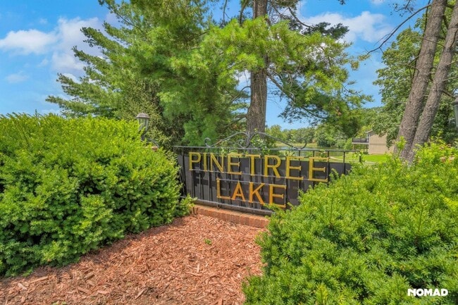 Building Photo - Spacious 4BR House in Town & Country, Ches...