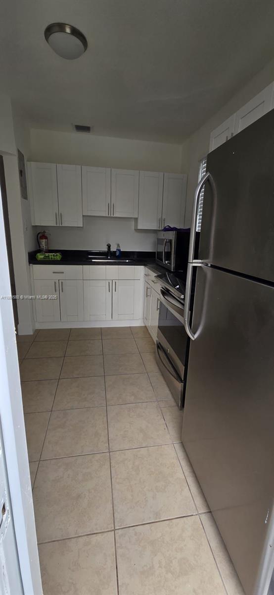 Foto del edificio - 1221 NW 23rd Terrace