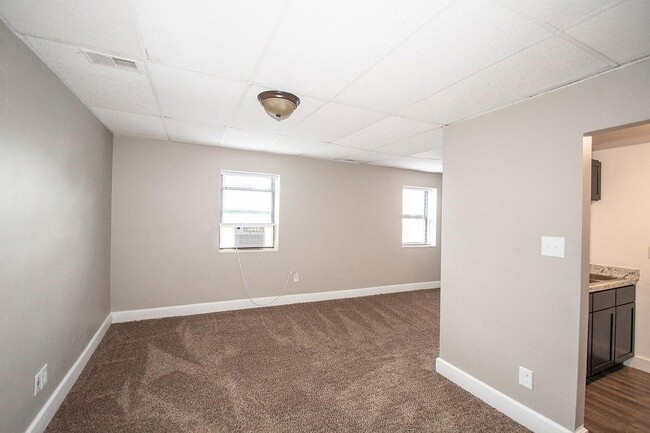Foto del edificio - 2060 N Delaware St