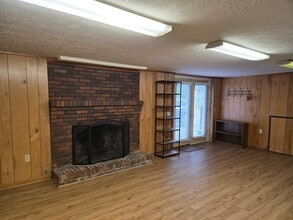 Building Photo - 3339 Sanford Dr