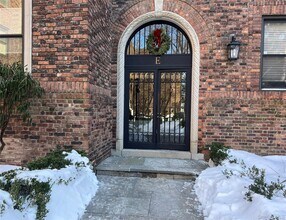 Building Photo - 64 Sagamore Rd