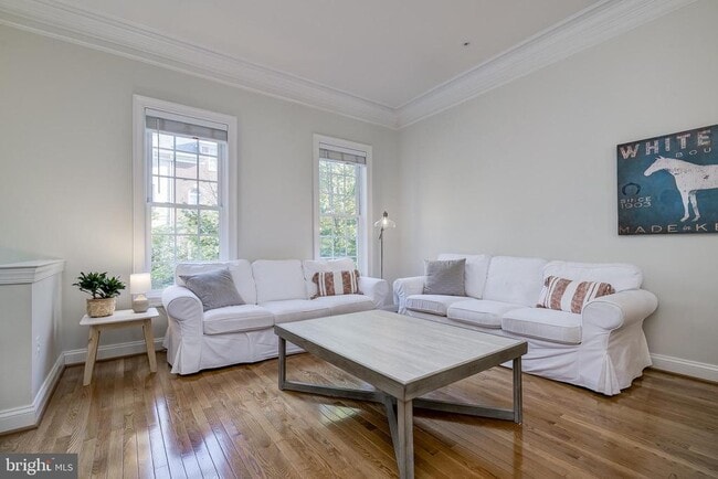 Building Photo - 610 Eden Pl