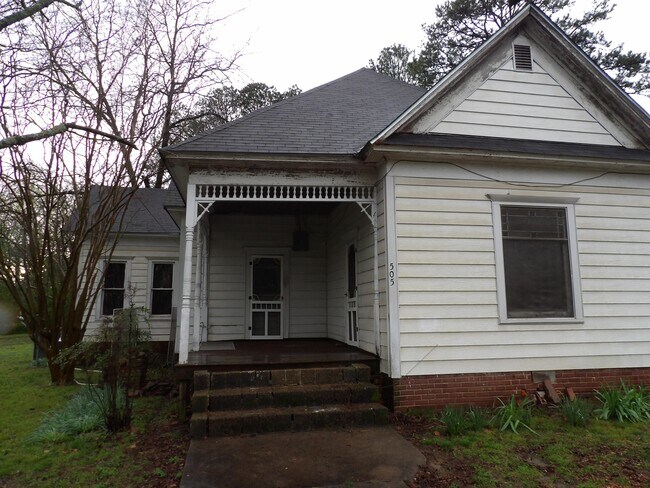 Building Photo - 505 Ave 2 NE
