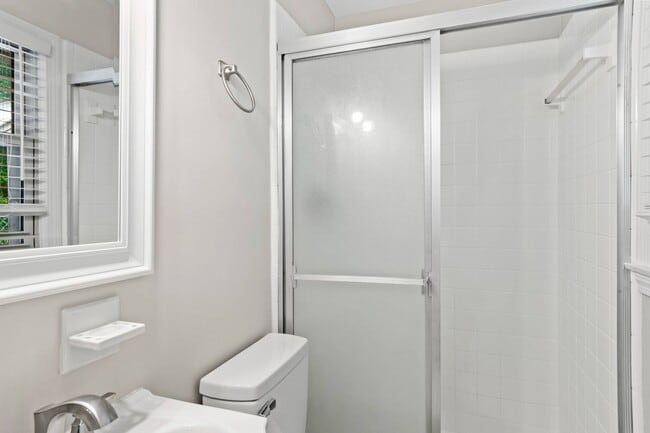 Building Photo - Introducing a newly renovated 3 bedroom, 2...