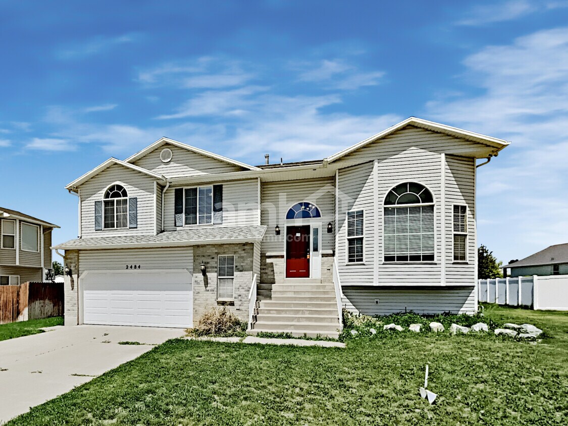 Primary Photo - 2484 W 1325 N