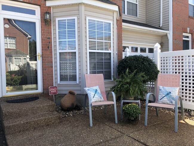 Front patio - 417 Compton Ln