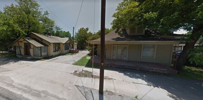 Building Photo - 1705 Austin Ave