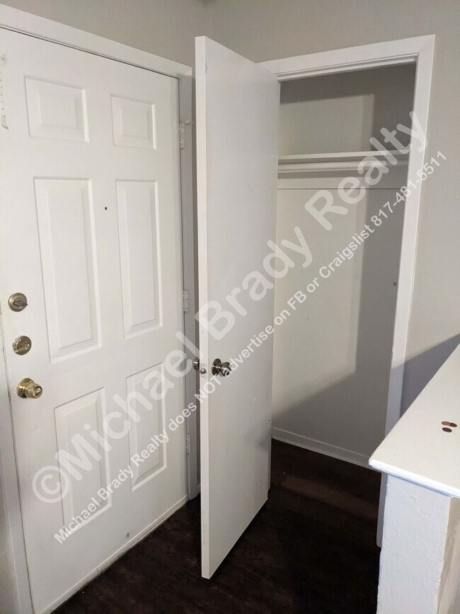 Foto del edificio - 2 Bedroom 2 bath unit