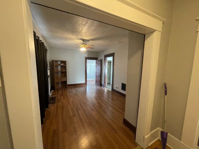 Foto del edificio - 115 N Franklin St