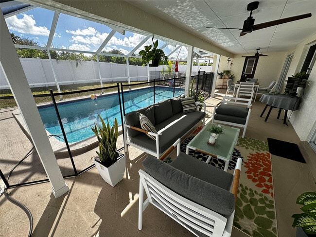 Building Photo - 6860 Calle Del Paz S