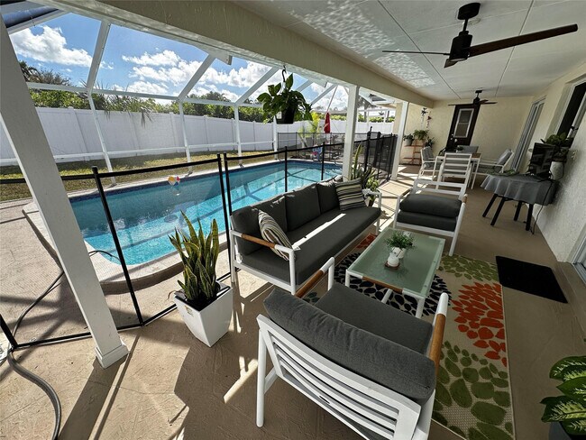 Foto del edificio - 6860 Calle Del Paz S