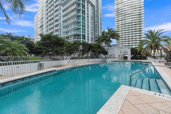 Foto del edificio - 1050 Brickell Ave