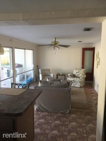 Building Photo - 4 br, 2 bath  - 9708 Heather Cir W