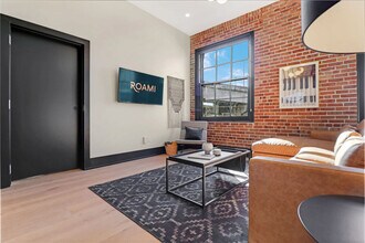 Building Photo - 1148 S Peters St