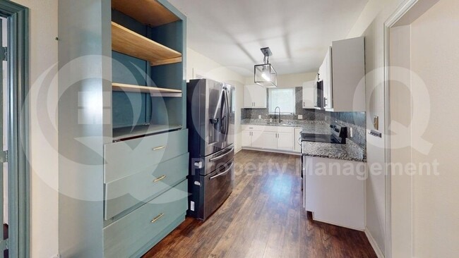 Photo - 1524 Hilltop Dr House