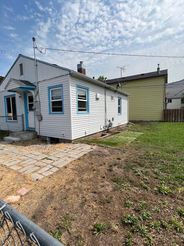 Primary Photo - 235 W Central Ave