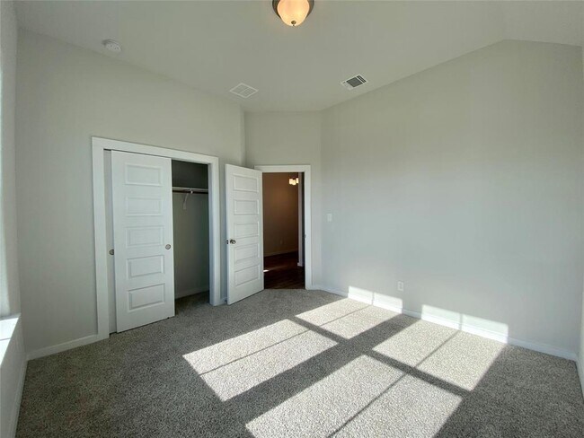 Foto del edificio - 110 Joseph Hawkins Ln