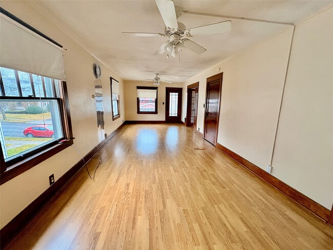 Building Photo - 211 Dudley Ave