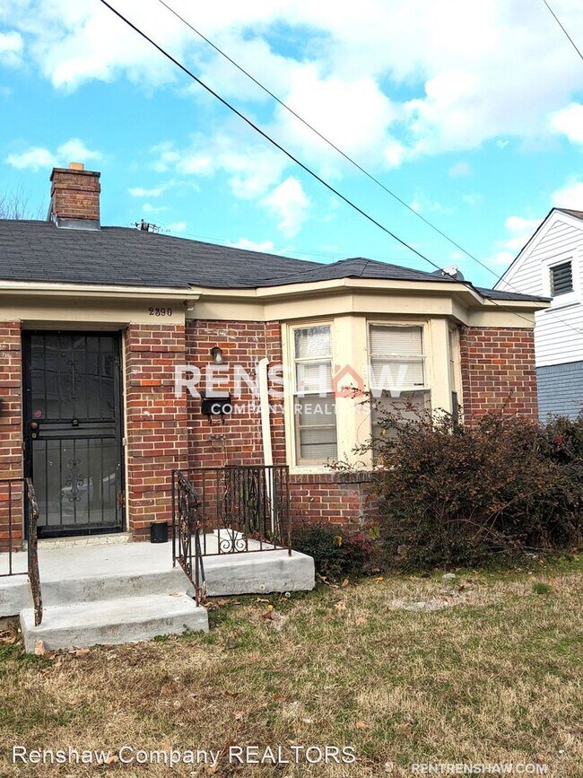 Foto del edificio - 1 br, 1 bath House - 2390 Forest Ave