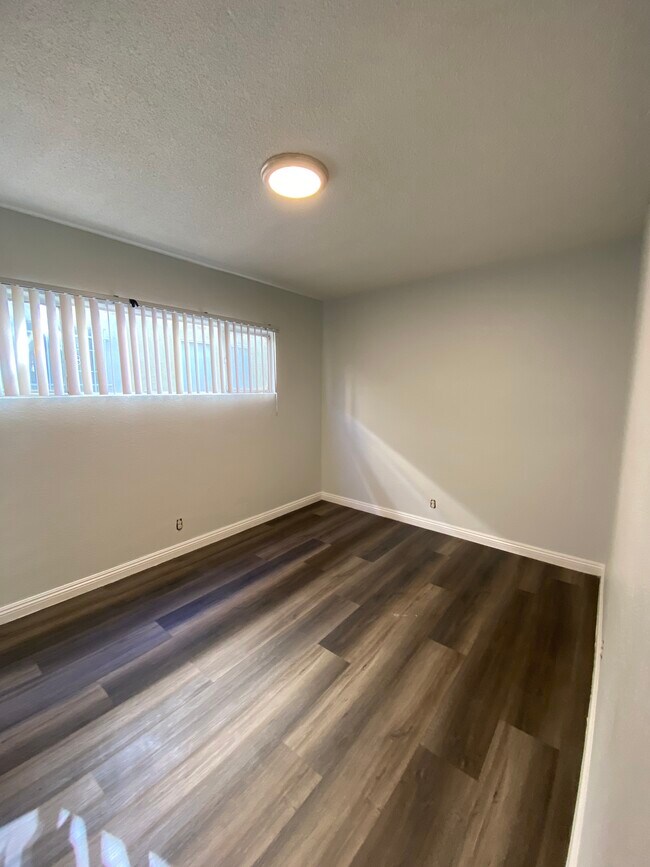 Foto del edificio - 9320 S Figueroa St