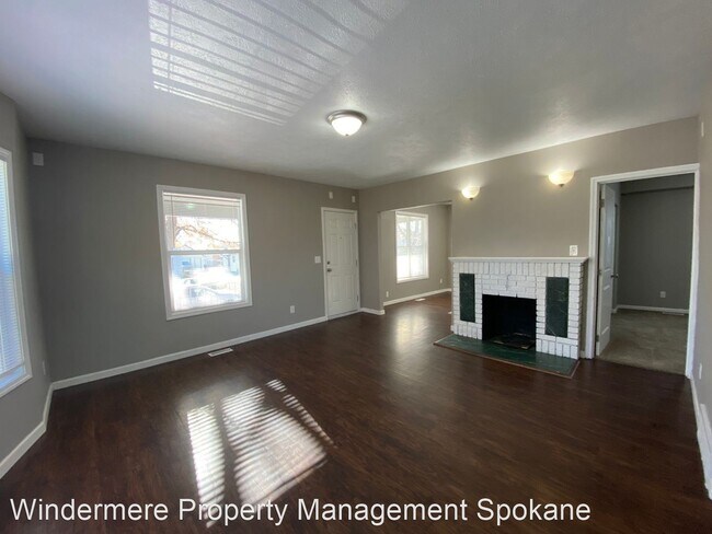 Foto del edificio - 4 br, 2 bath House - 421 E Rich