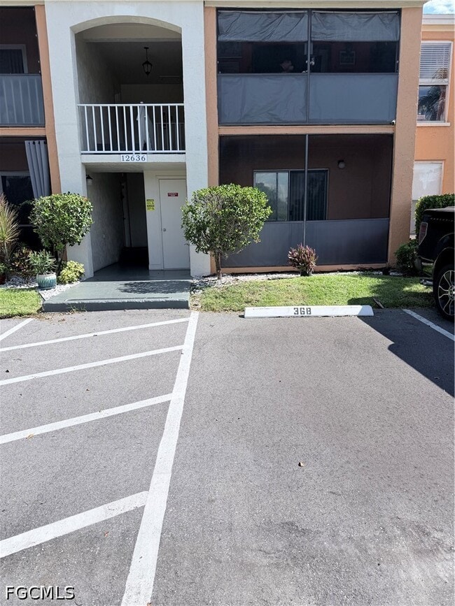 Building Photo - 12636 Kenwood Ln