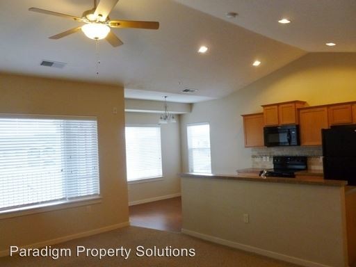 Foto principal - 980 W Parkstone St
