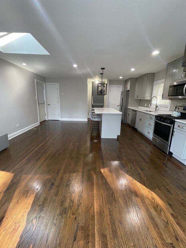 Foto del edificio - 1639 Mcdaniel Ave