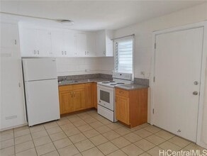 Building Photo - 1228 Lunalilo St