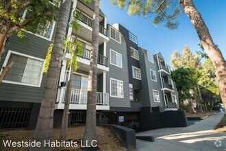 Building Photo - 685 Kelton Ave