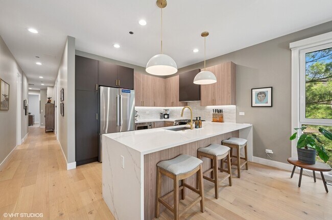 Foto del edificio - 4932 N Kenmore Ave