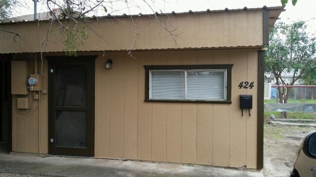 Foto del edificio - 424 E Greenwood St