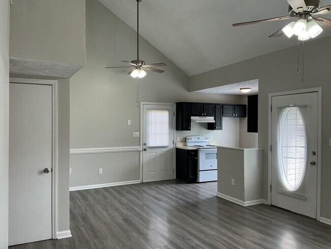 Foto del edificio - 19 Lost Creek Dr