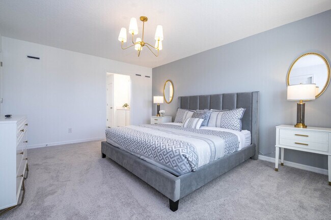 Building Photo - Stunning House for 10 Guest: Luxury and Sp...