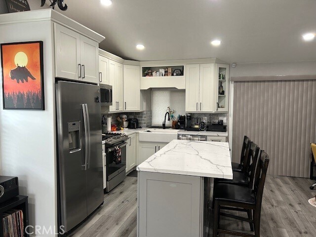 Foto del edificio - 6642 Rosemary Ct
