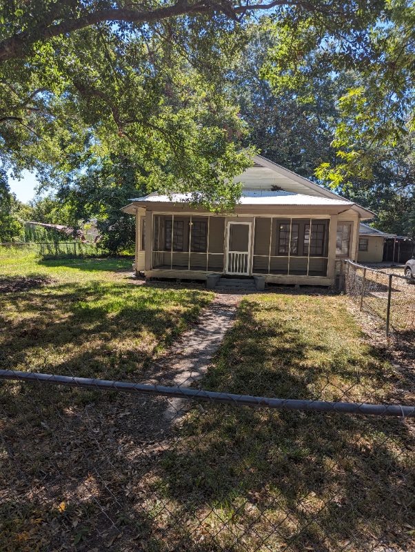 Primary Photo - 1113 Iberia St