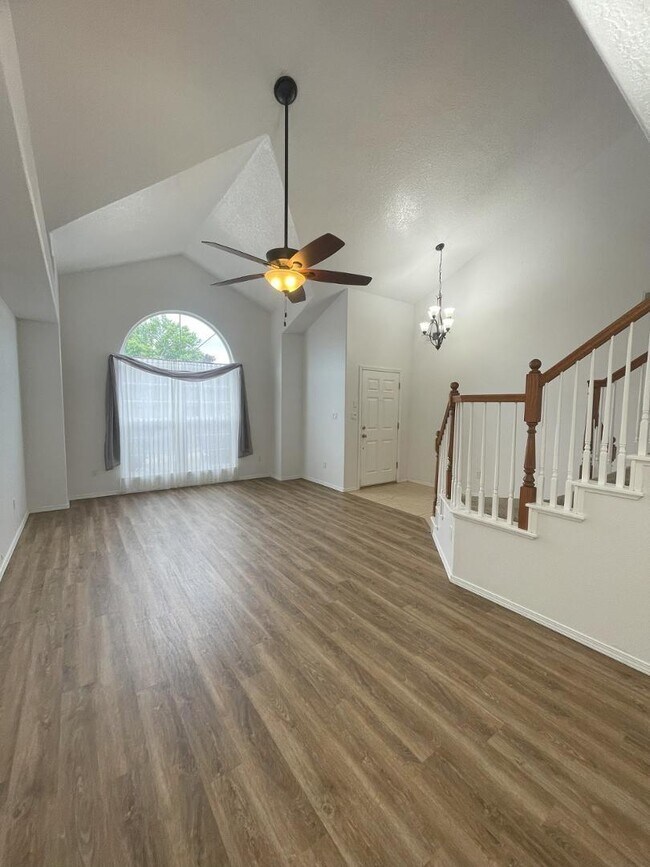 Building Photo - 5555 Mansfield Pl NW