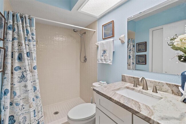 Building Photo - 928 Harbour House Dr