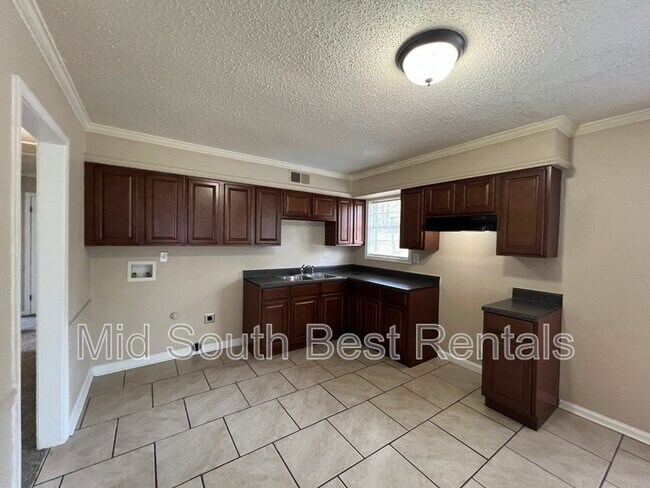 Foto del edificio - 5093 Blacksmith Dr