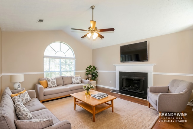 Foto del edificio - 329 Mill Glen Ct