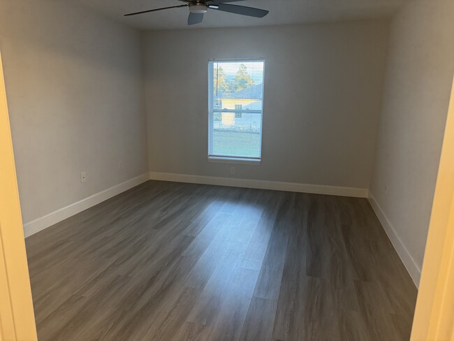 Master bedroom - 2369 SW 156th Loop