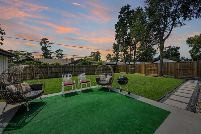 Building Photo - 10227 Metronome Dr