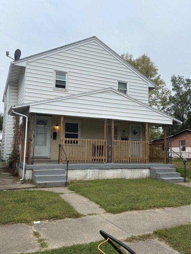 Building Photo - 1541-1543 Dietzen Ave