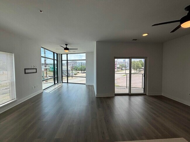 Foto del edificio - 2220 Webberville Rd