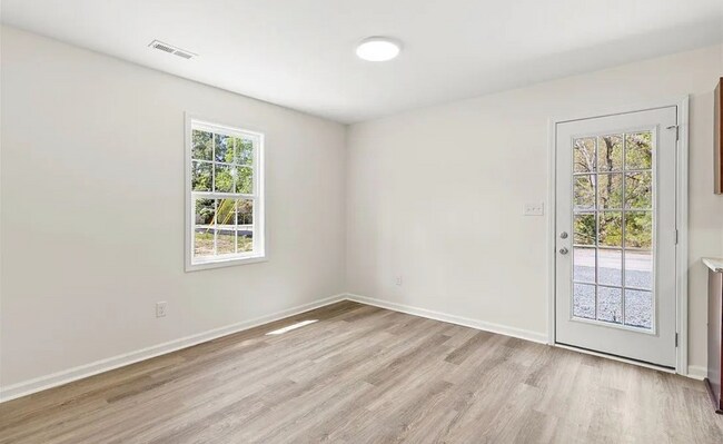 Foto del edificio - 2305 Redbud Ln