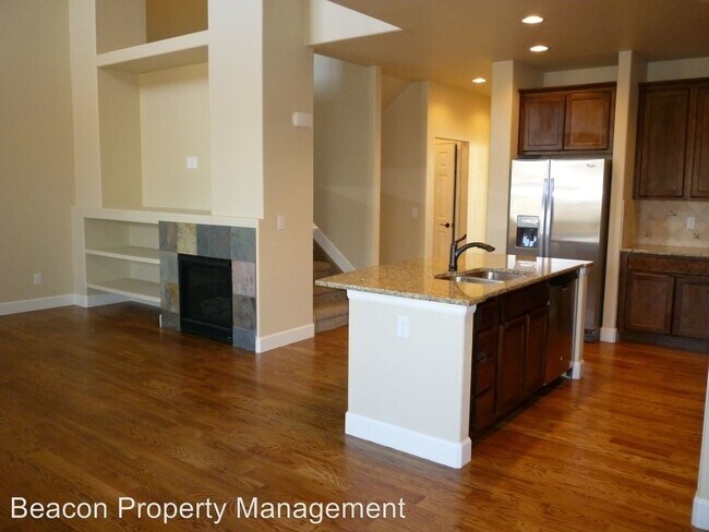 Building Photo - 9793 W Hinsdale Ln