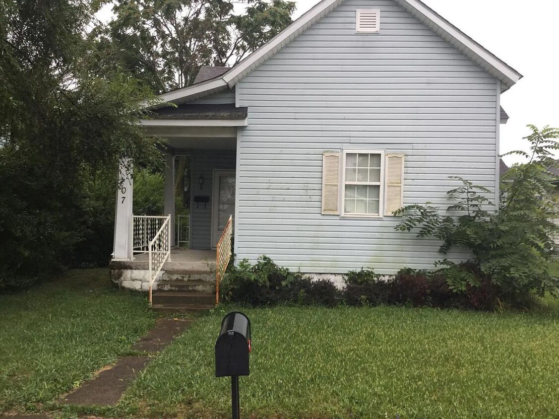 Primary Photo - Front Porch and Back Deck