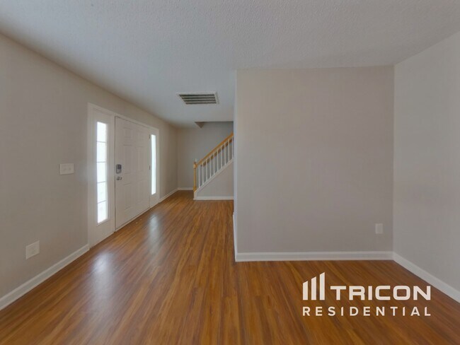 Foto del edificio - 6909 Goldenwillow Dr