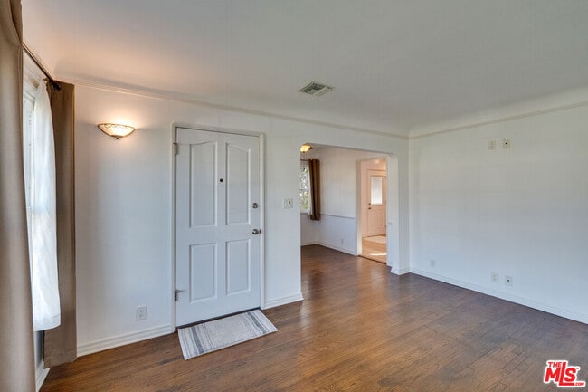 Building Photo - 6408 W 82nd St